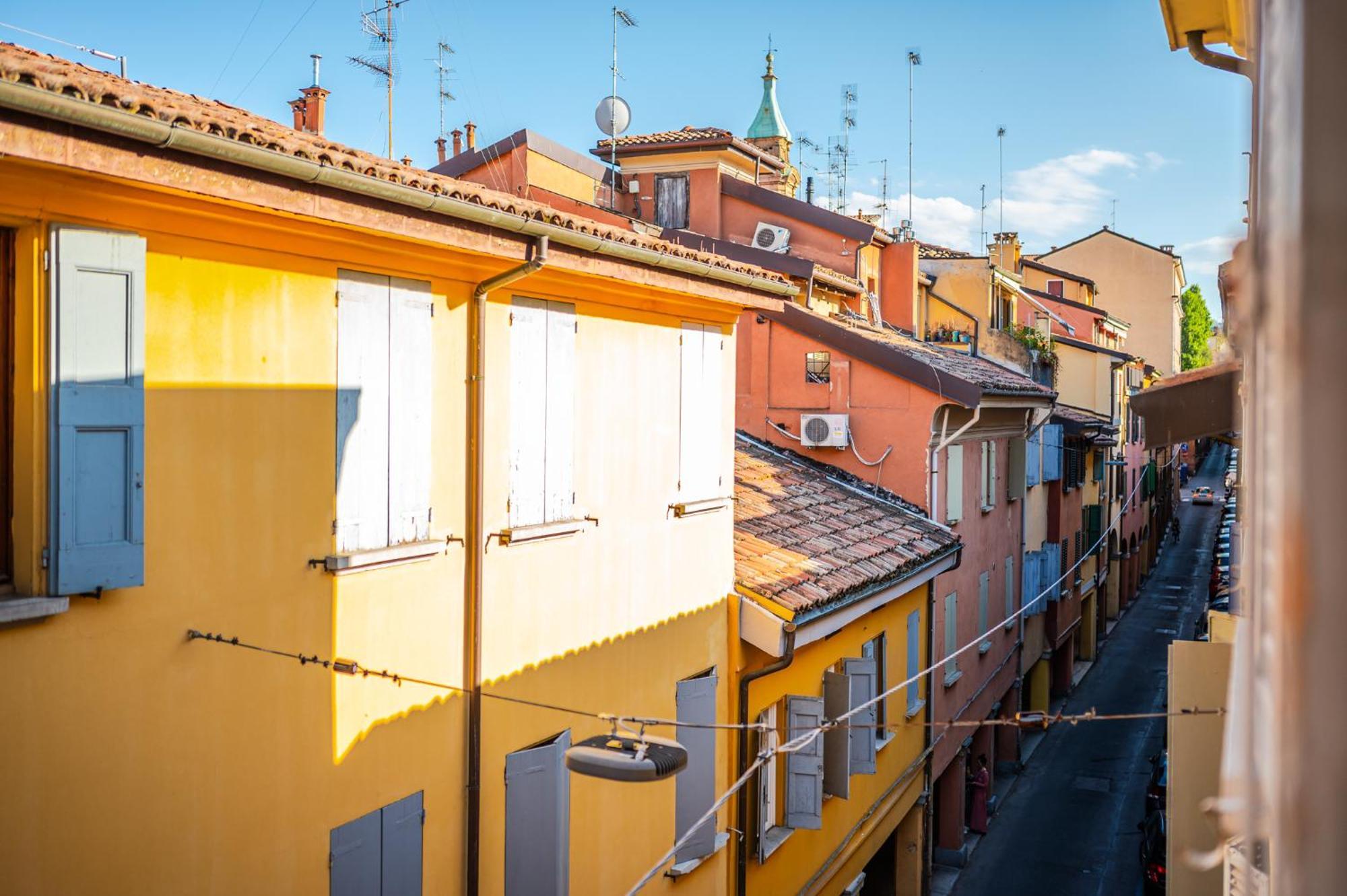 Sui Tetti Di Bologna Centro, Casa Dei Colori Leilighet Eksteriør bilde